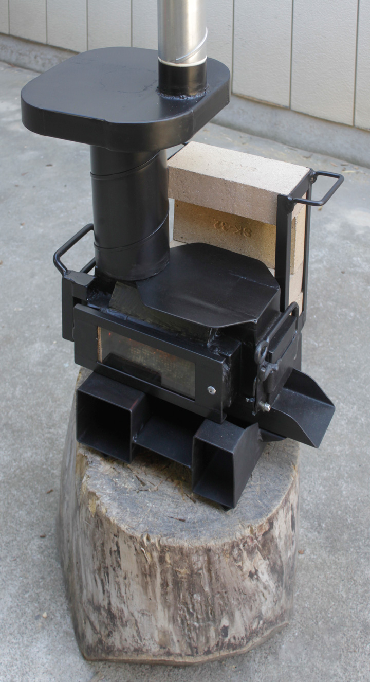 写真：rocket mass stove at N-VAN